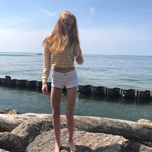 Meet your Posher, Avery